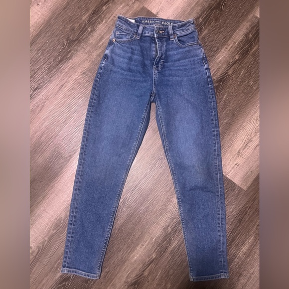 American Eagle Outfitters Denim - American Eagle Mom Jean size 000 Outfitters Blue Skinny Jeans